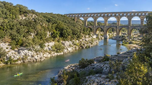 Explorer les gorges du Gardon et le pont du Gard pour une expérience inoubliable
